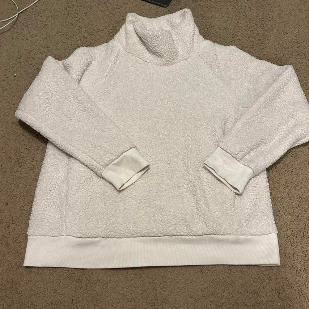 Unisex White fleece turtleneck‎ sweater
